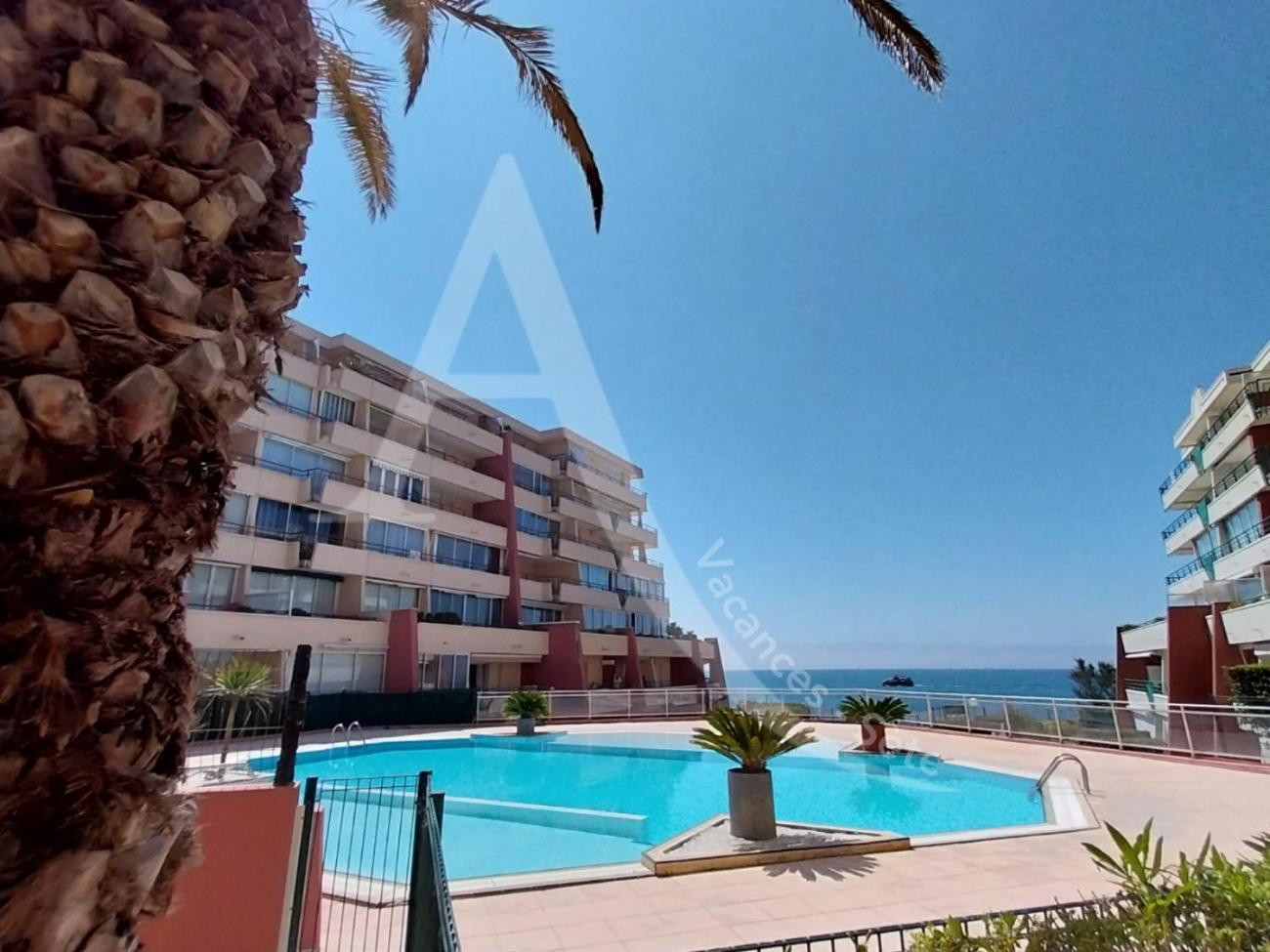 Appartement 1 Chambre, Dernier Etage Avec Asc, Clim, Res Avec Piscine Sète