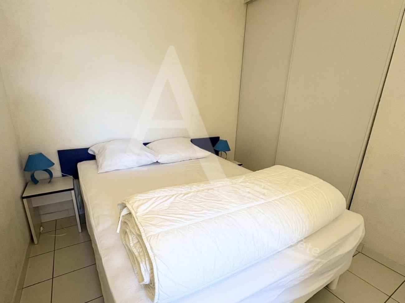 1 Chambre, Dernier Etage Avec Asc, Clim, Res Avec Piscine * Sète